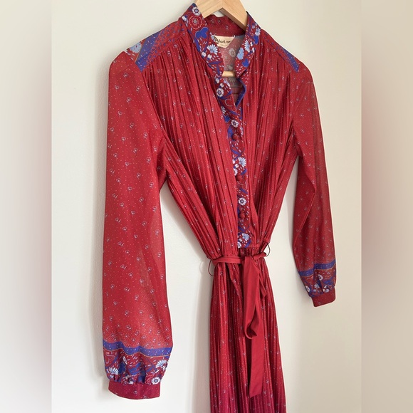 VINTAGE 70s Lori Ann Belted Dress - Picture 3 of 9